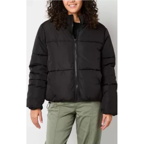 Forever 21 BLACK SHORT PUFFER JACKET, Y2K Black PufferCoat Size Large Forever 21 - Picture 1 of 9